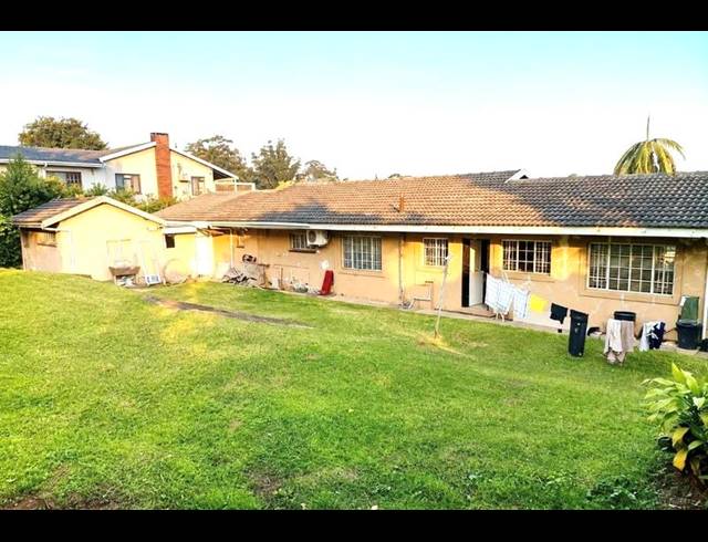 4 BEDROOM HOUSE FOR SALE IN ATHOLL HEIGHTS